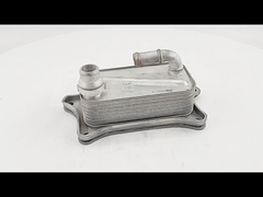 Αληθινή 06E117021J Αλουμινίου Oil Cooler Car Engine Spare Parts For C7 3.0T